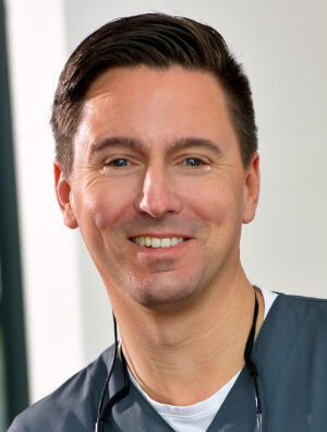 Dr. Marc Weber